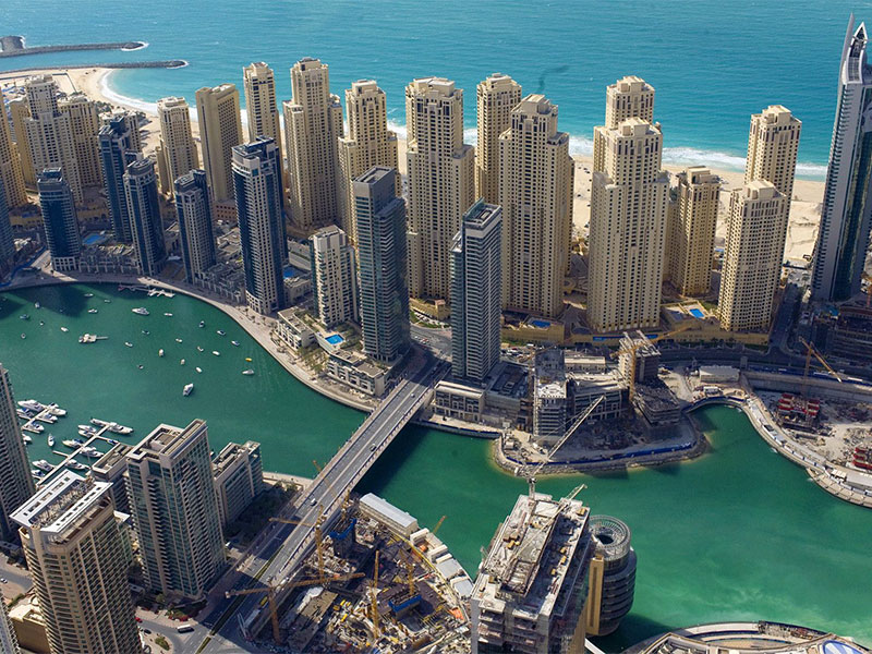 الامارات تطلق أول آلة بيع ذاتية للهواتف